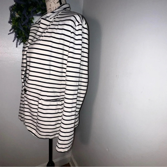 Old Navy,L,off white navy striped long sleeve collared, button front knit jacket - Picture 3 of 12